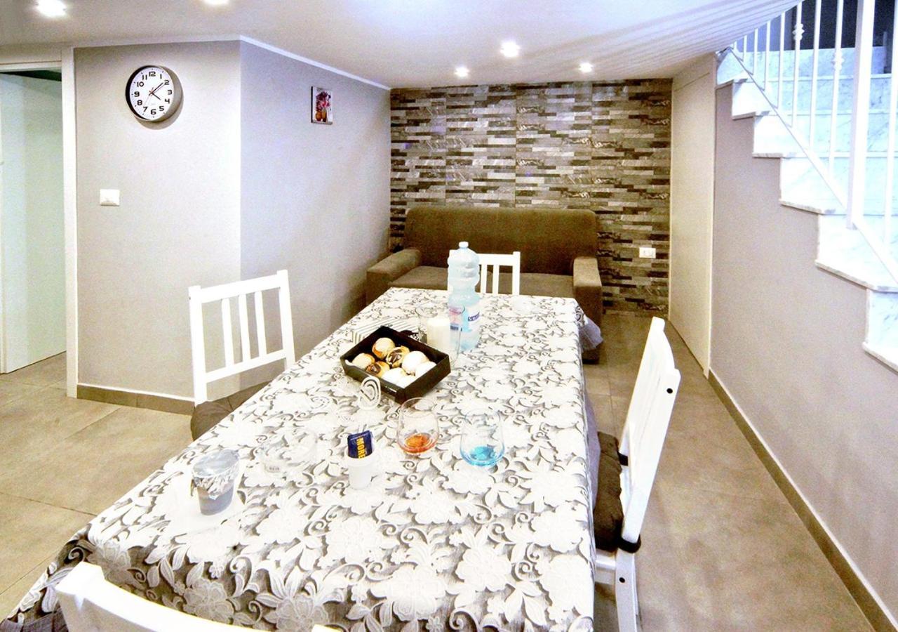 La Casa Di Helena Lejlighed Napoli Eksteriør billede