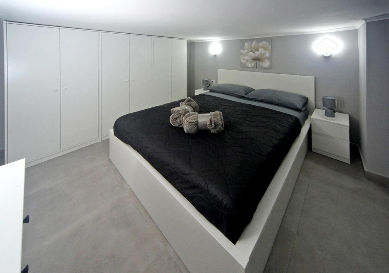 La Casa Di Helena Lejlighed Napoli Eksteriør billede